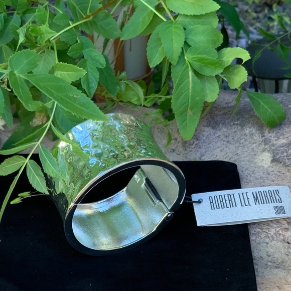 Robert Lee MORRIS large Bangle - Picture 8 of 11